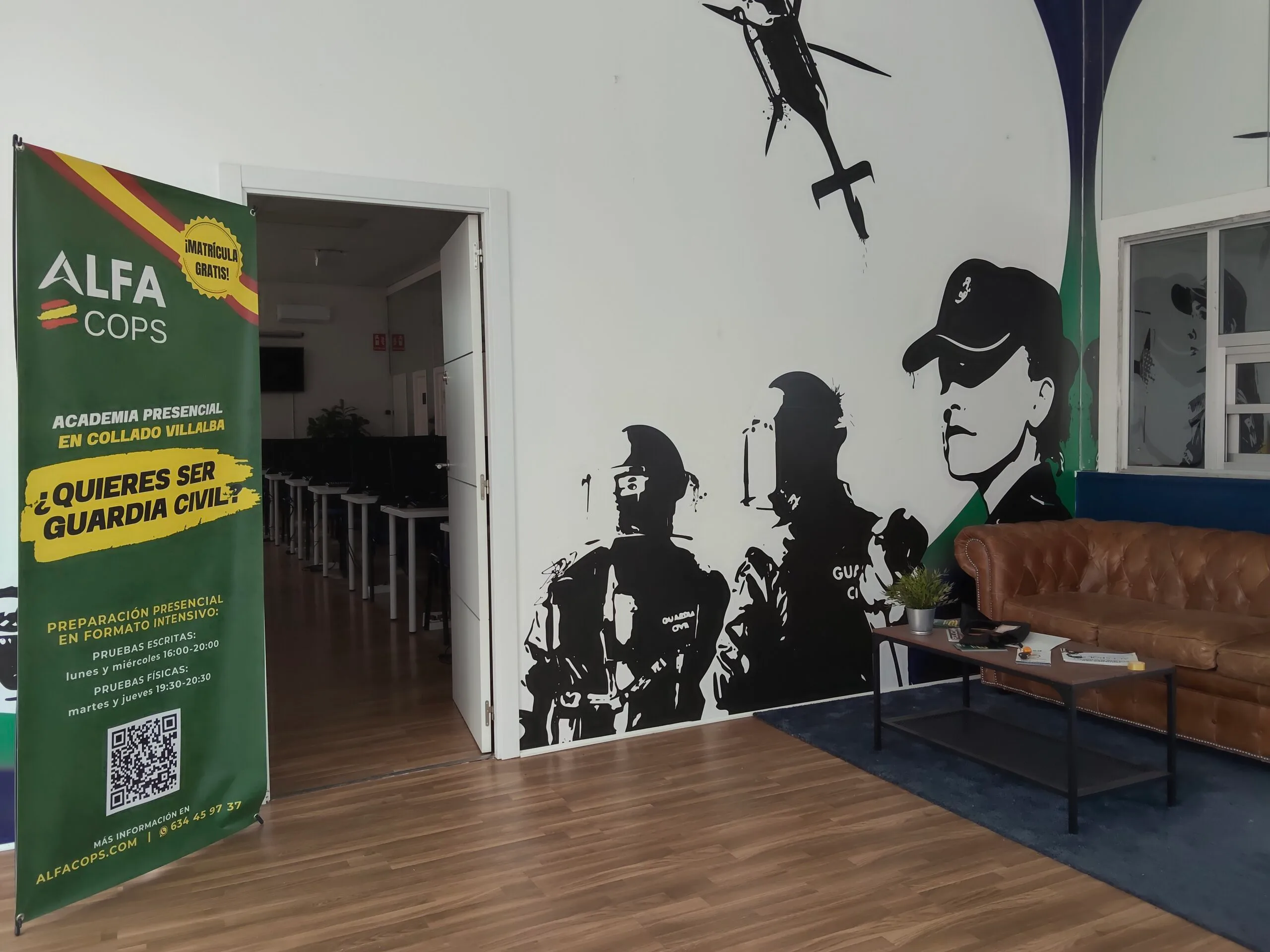 ALFAcops-entrada-al-aula